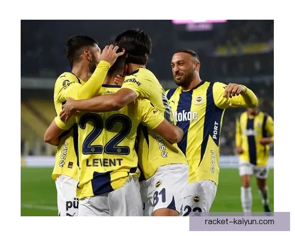 穆里尼奥阵型变化引发战术讨论，球队表现稳健值得关注